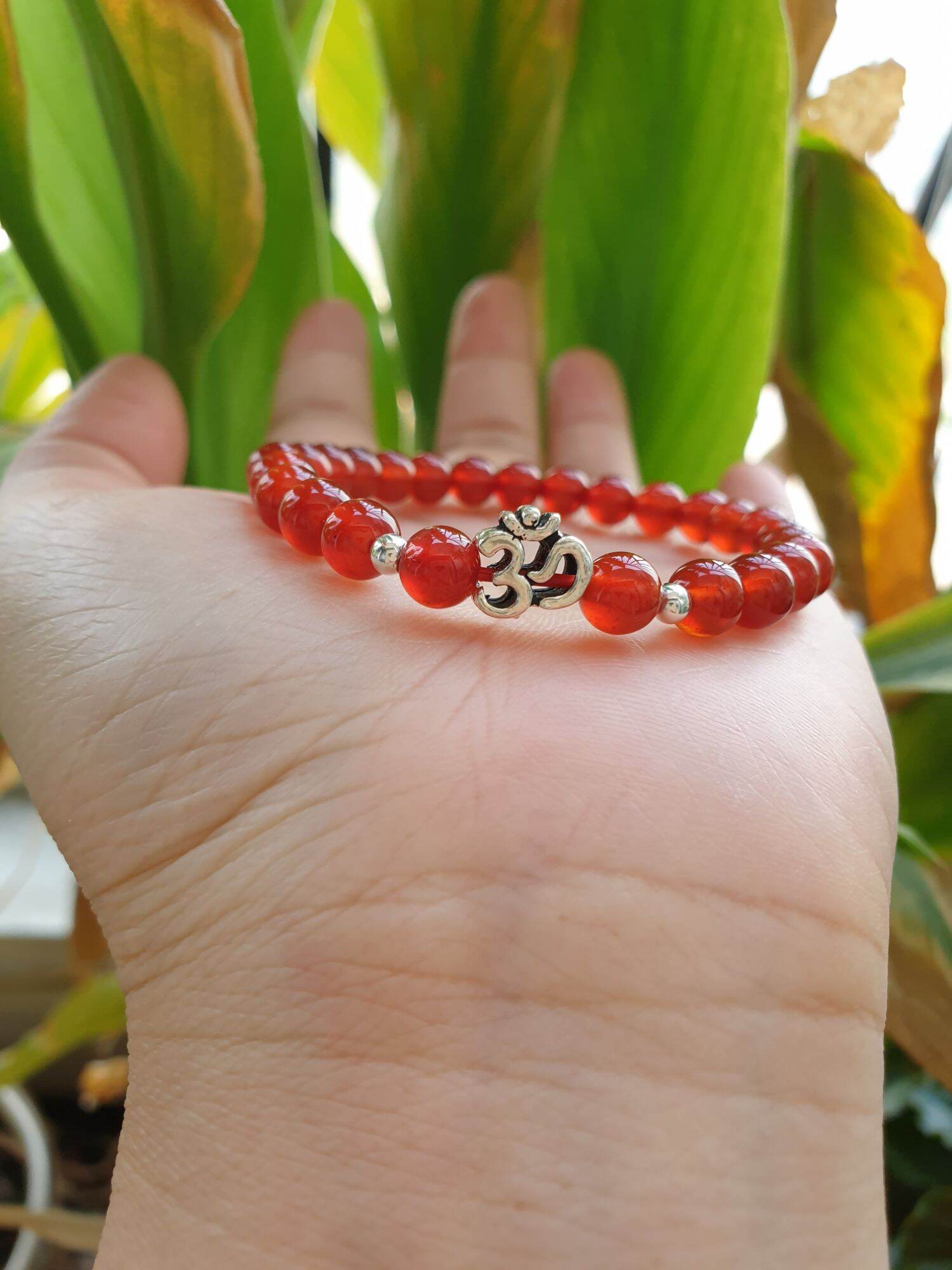Vòng đá mã não đỏ 6ly mix charm bạc