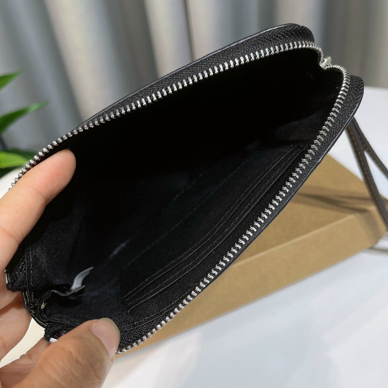 Ví coach đeo cổ tay siêu đẹp
