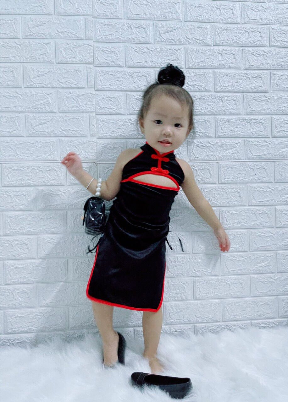 ĐẦM SƯỜN XÁM KÈM QUẦN CHO BÉ GÁI