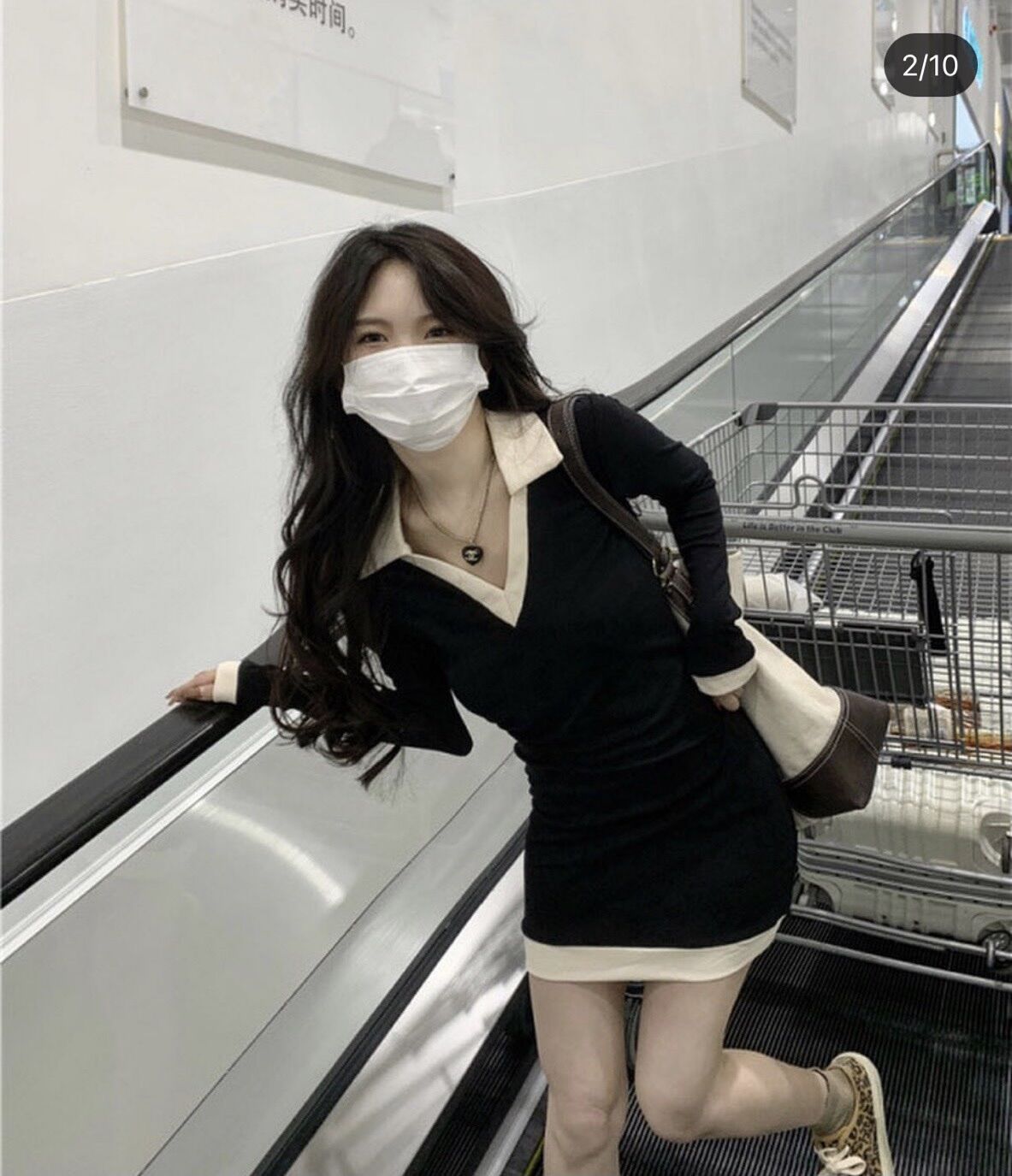 Đầm body đen tay dài viền trắng cổ bẻ
