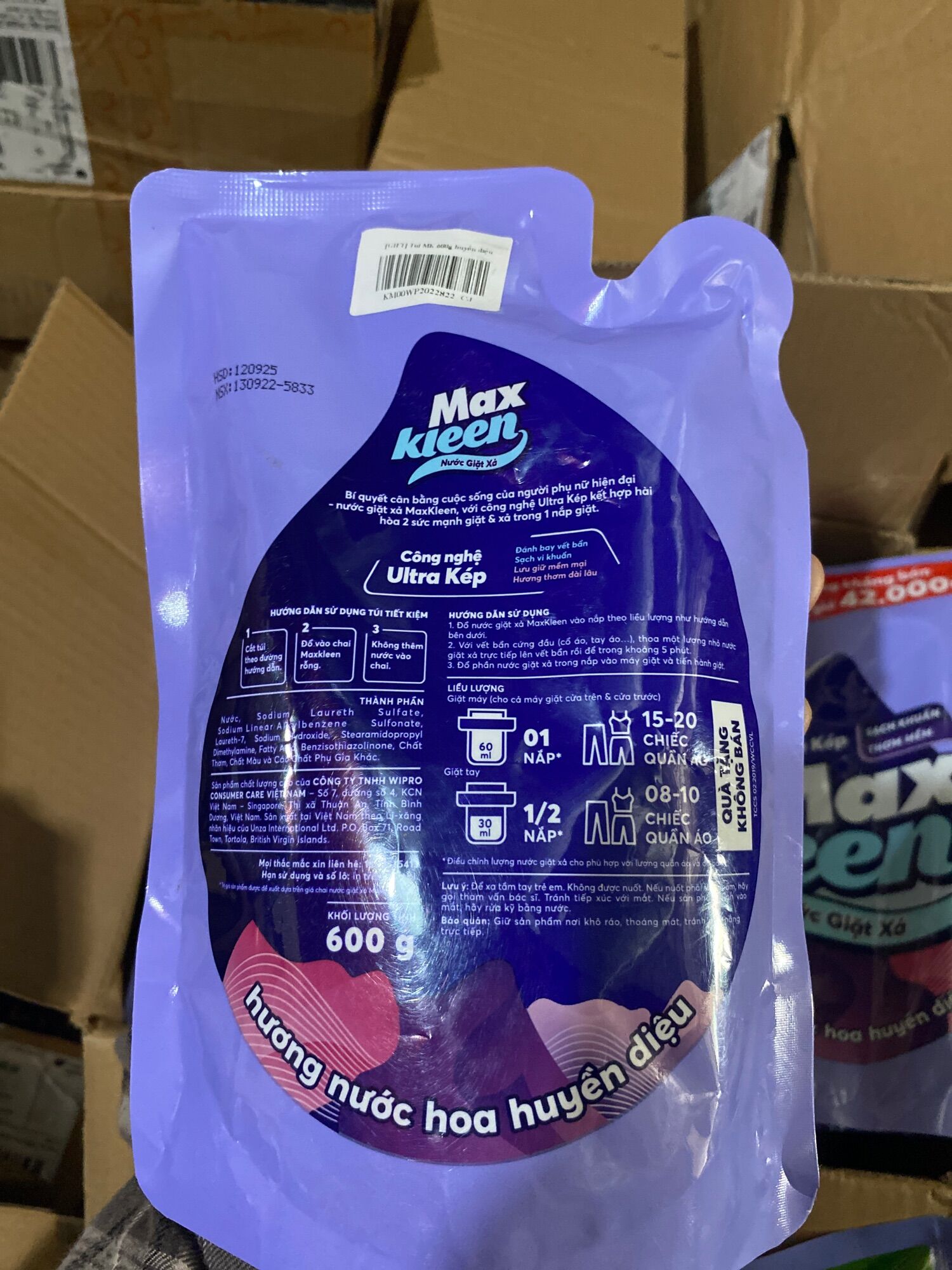 Nước giặt xả Maxkleen sạch khuẩn thơm nhẹ 600g