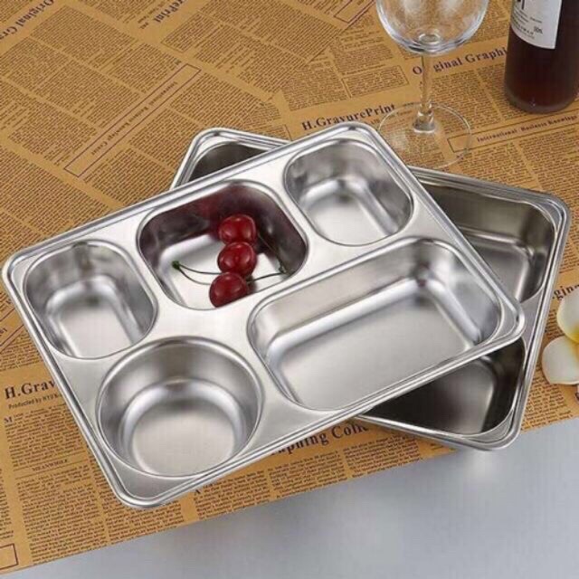 Khay cơm phần 5 ngăn inox sâu có nắp đạy