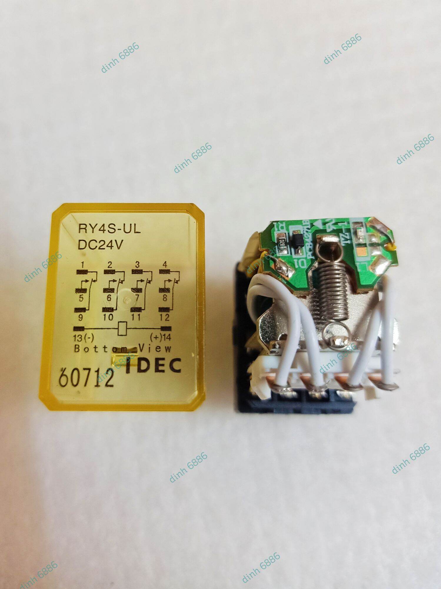 RY4S-UL 24V, 220V rơ le trung gian IDEC