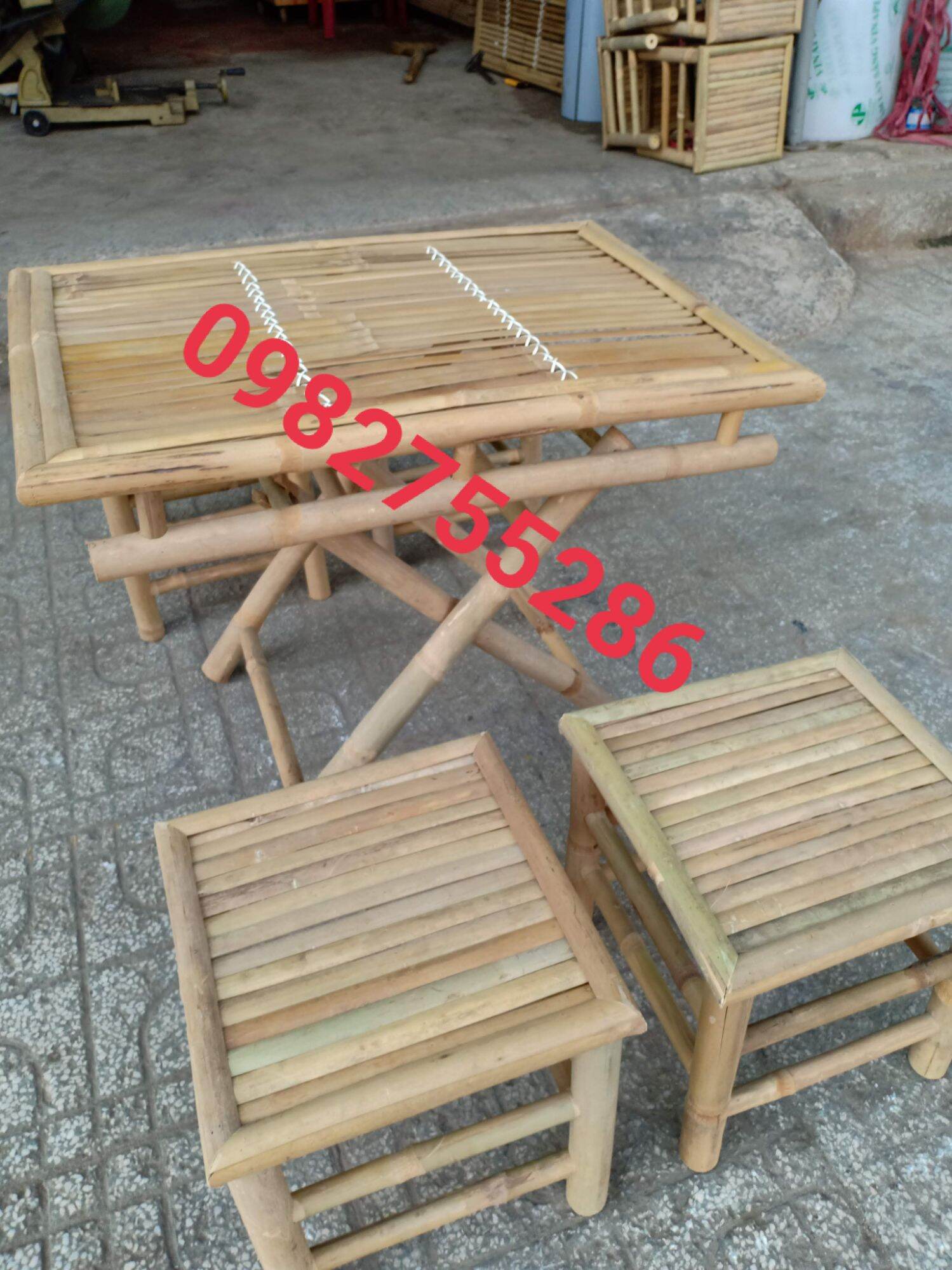 bàn tre + 4 ghế tre [bàn xếp 70 + đôn]