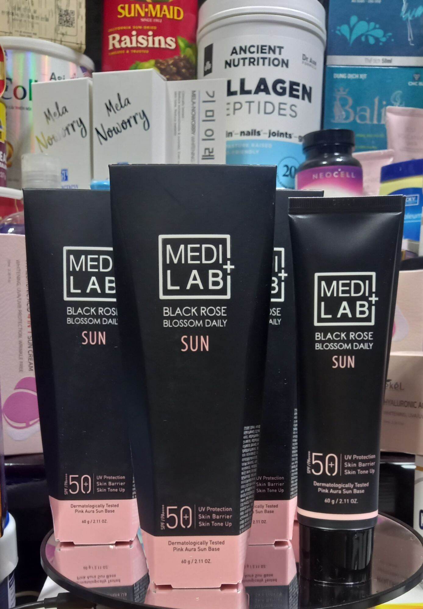 Kem chống nắng cao cấp MediLab Black Rose của Korea: 60g date 2026 spf50+. Kháng nước, Kìm dầu, nâng tone da. (Tất cả loại da)