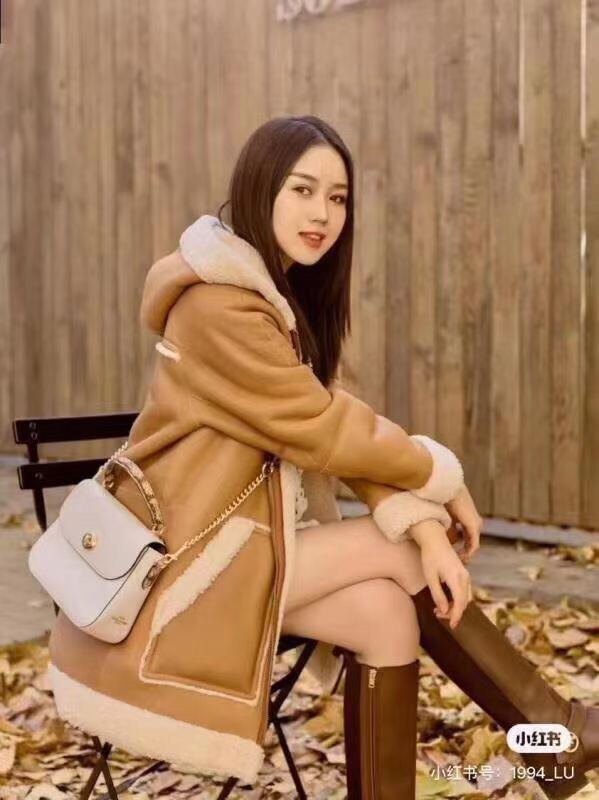 Túi C**OACH MARLIE dáng công sở thanh lịch
