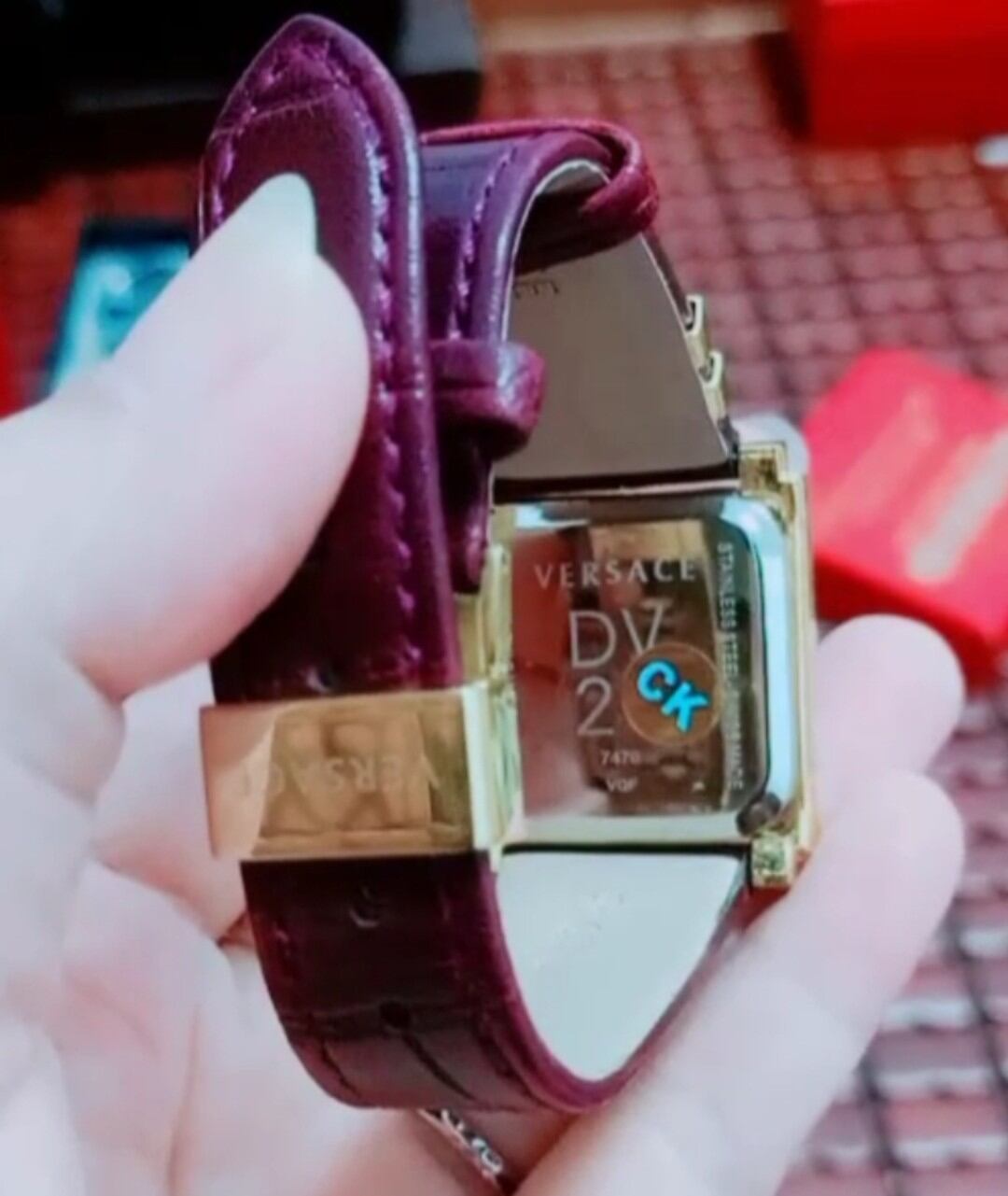 Đồng hồ nữ VERSACE tím cao cấp Thụy Sĩ