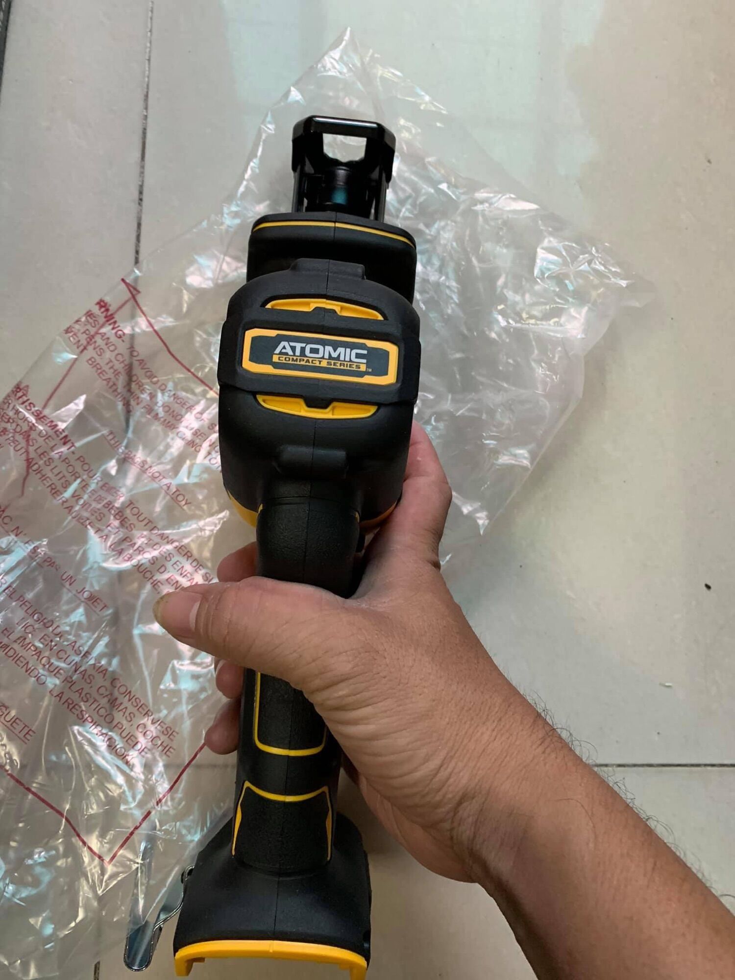 Cưa kiếm Dewalt 369 20v