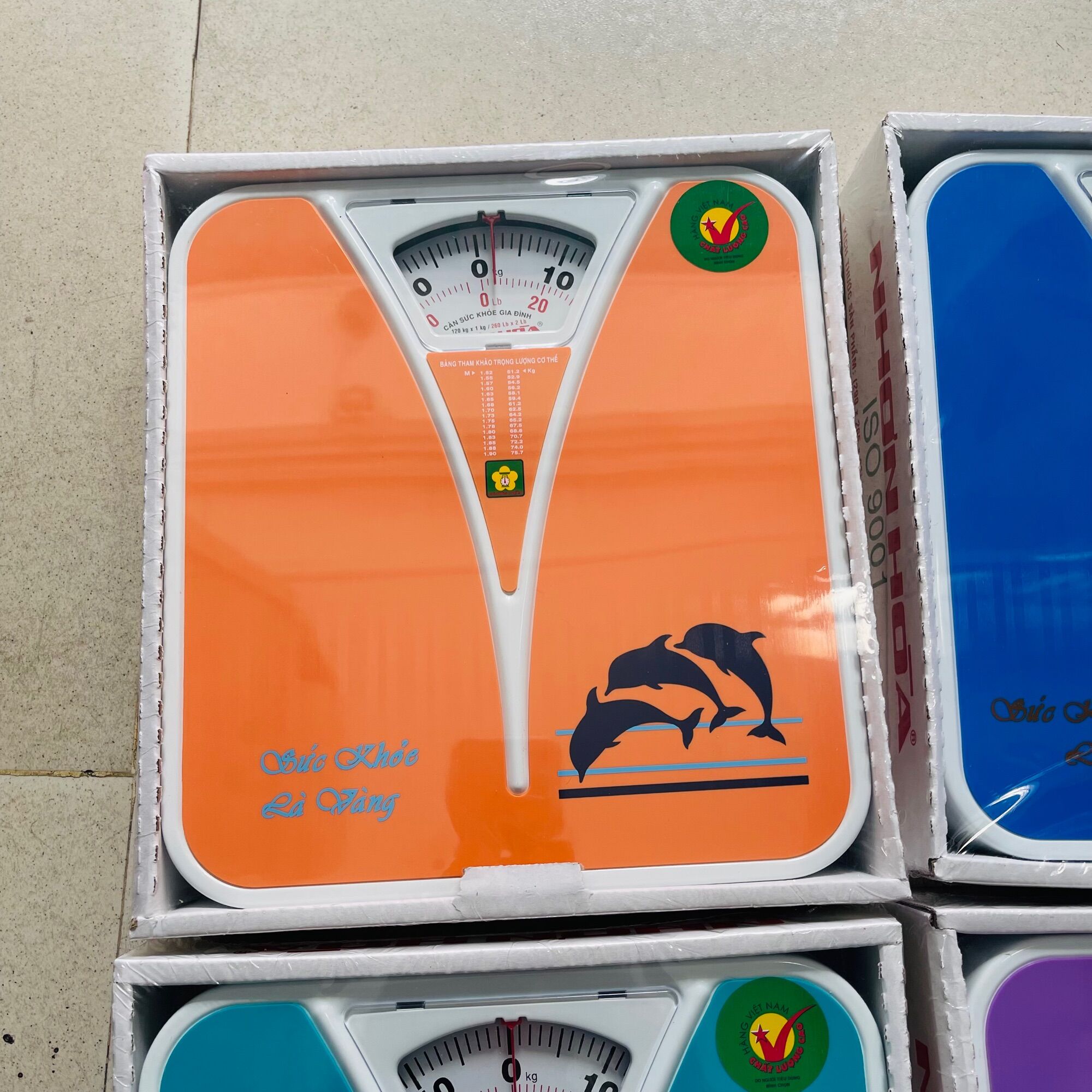 Human health scale 120kg (color random)