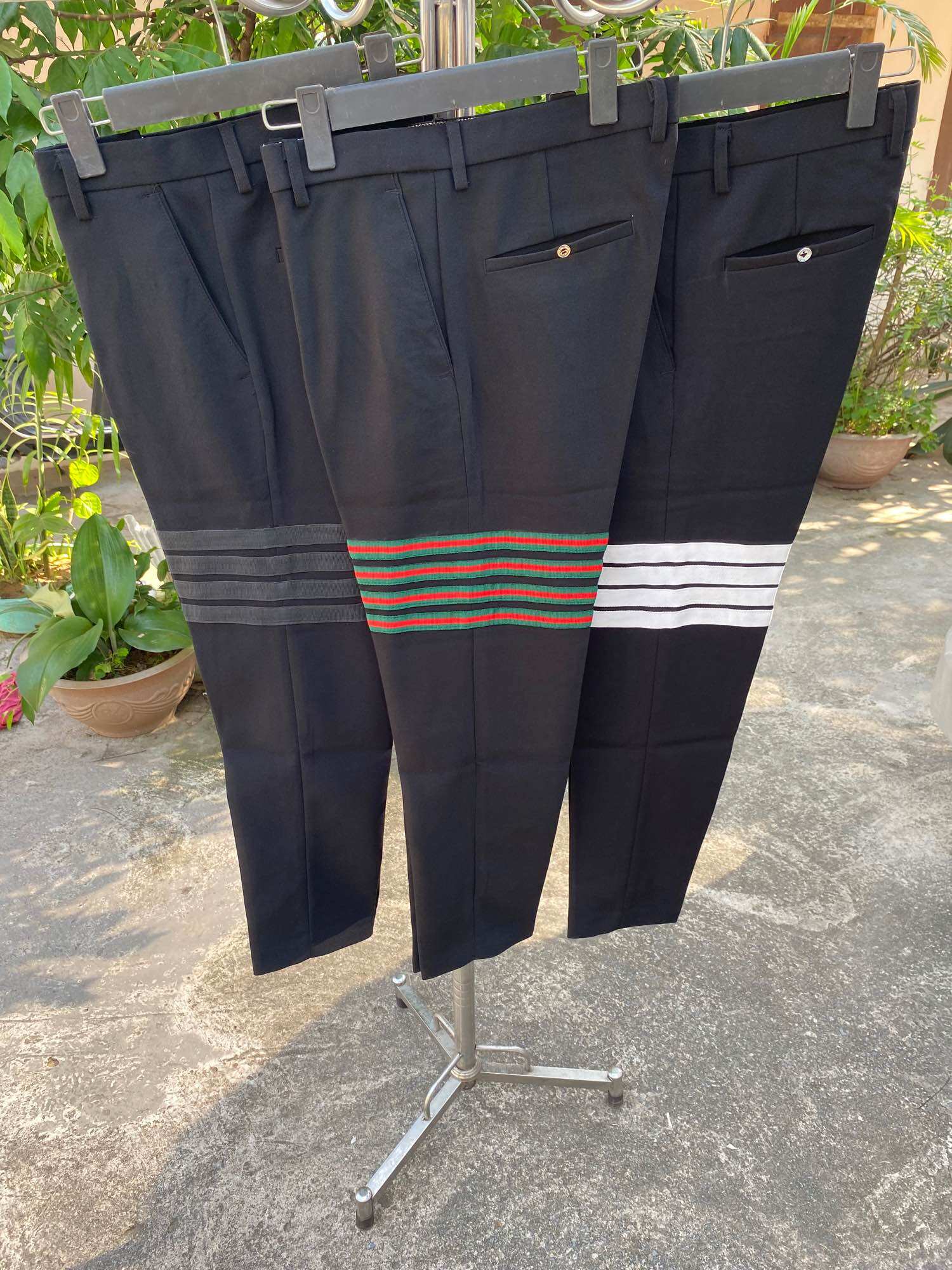 Quần âu thom 4 vạch thêu,vải tăm lì dày dặn