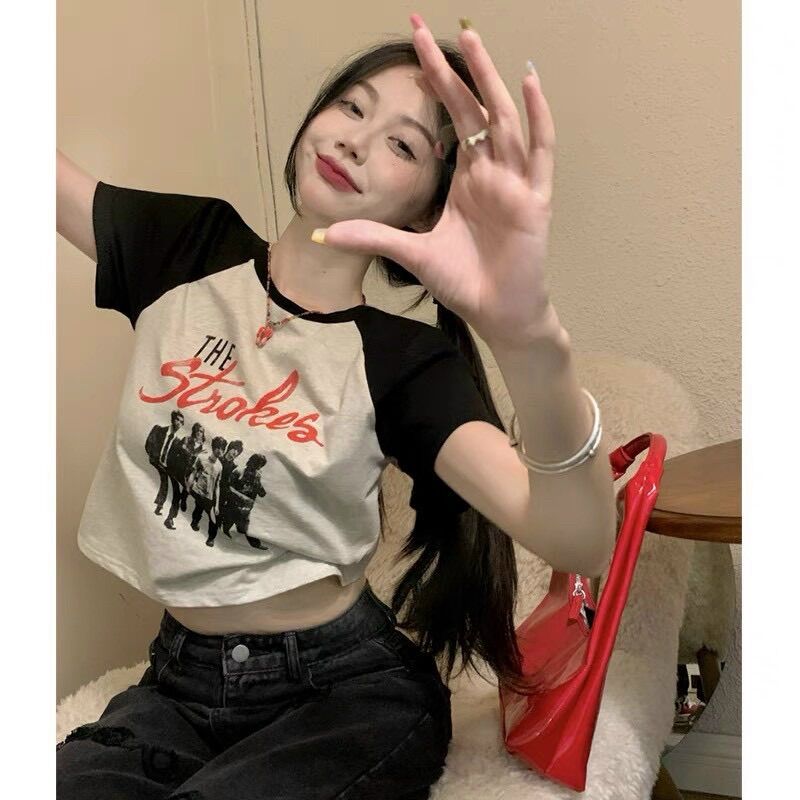 Áo croptop phối tay the Trocker BG