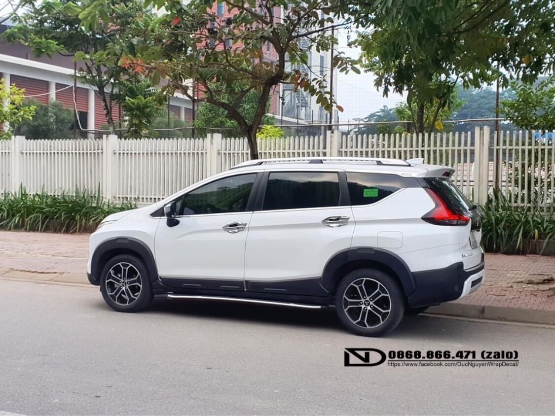 Decal dán mâm Xpander Cross 2021