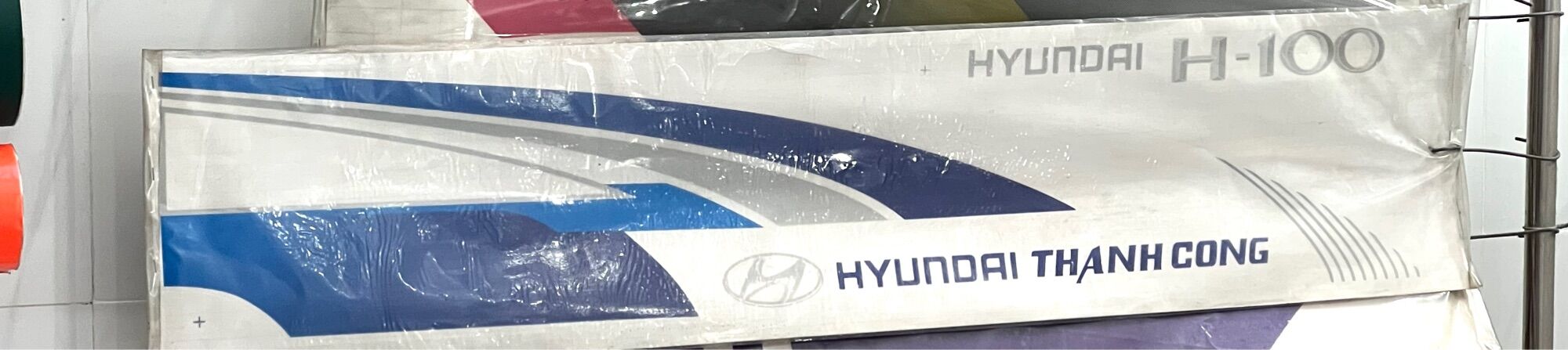 Tem dán xe tải hyundai thành công h100 1t