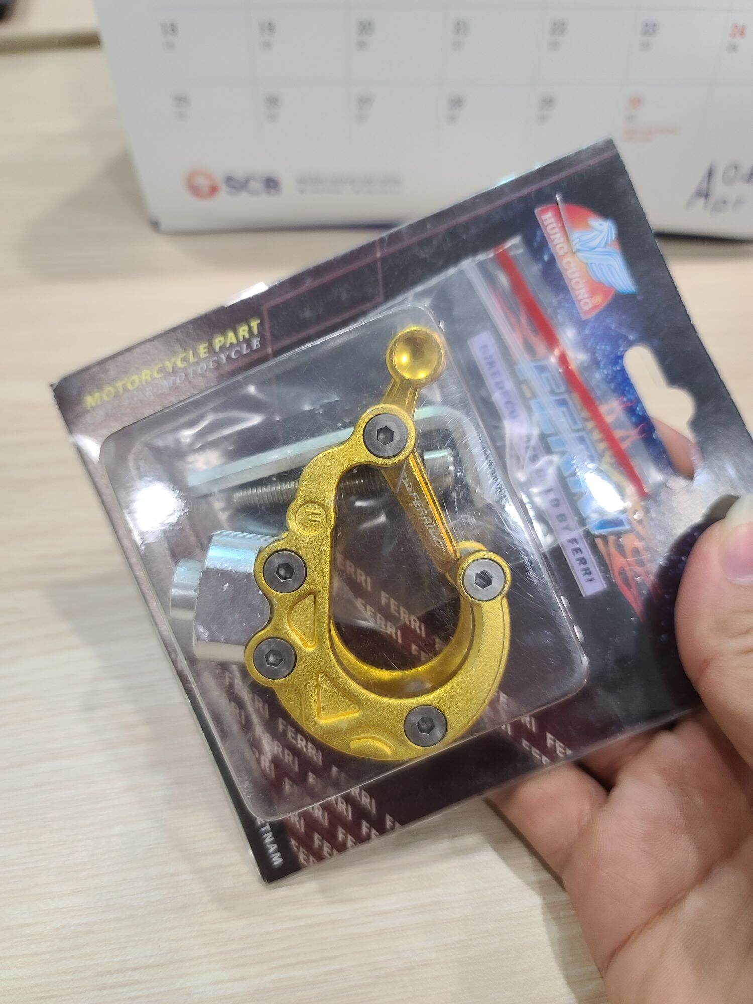 Móc treo đồ kiểu đẹp dành cho xe máy