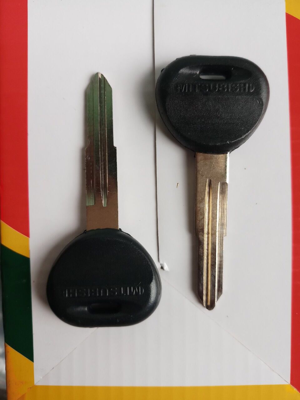 Phôi chìa khoá xe MITSUBISHI rảnh trái ( combo 2 chìa )