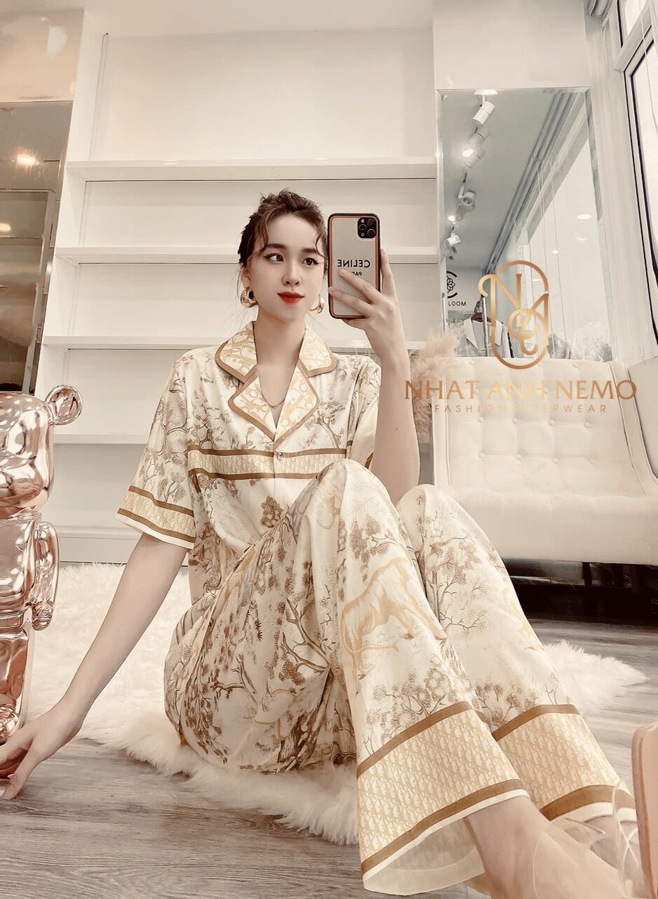 Bộ mặc nhà pỵama tay ngắn lụa thiết kế qccc mẫu hot