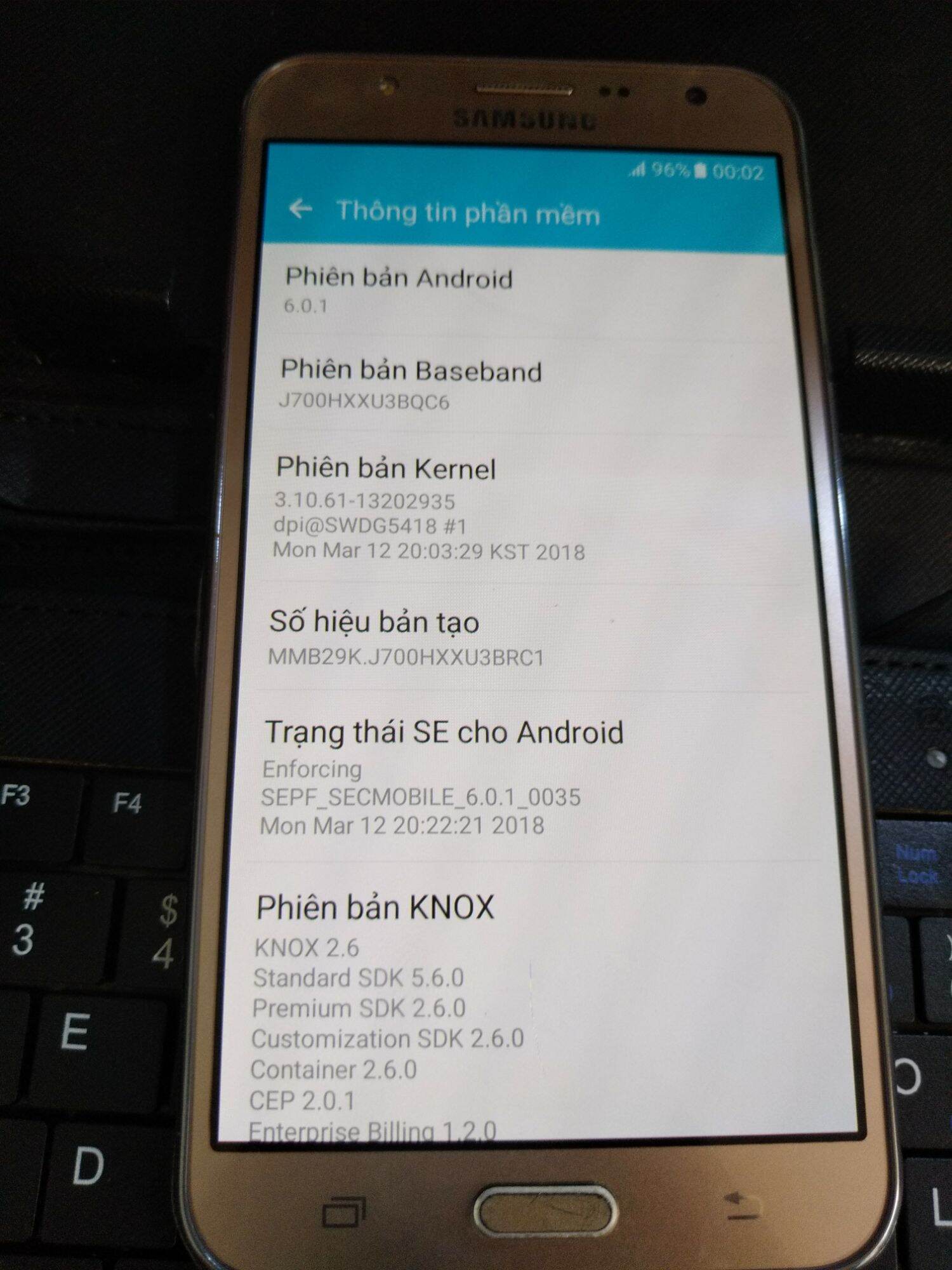 Samsung Galaxy J7 2015 Like new Ảnh Thật