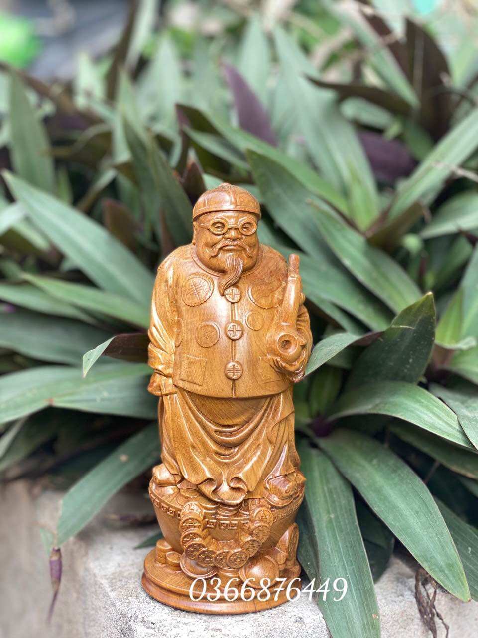 Tượng Ông Thương Gia gỗ Bách Xanh Thơm