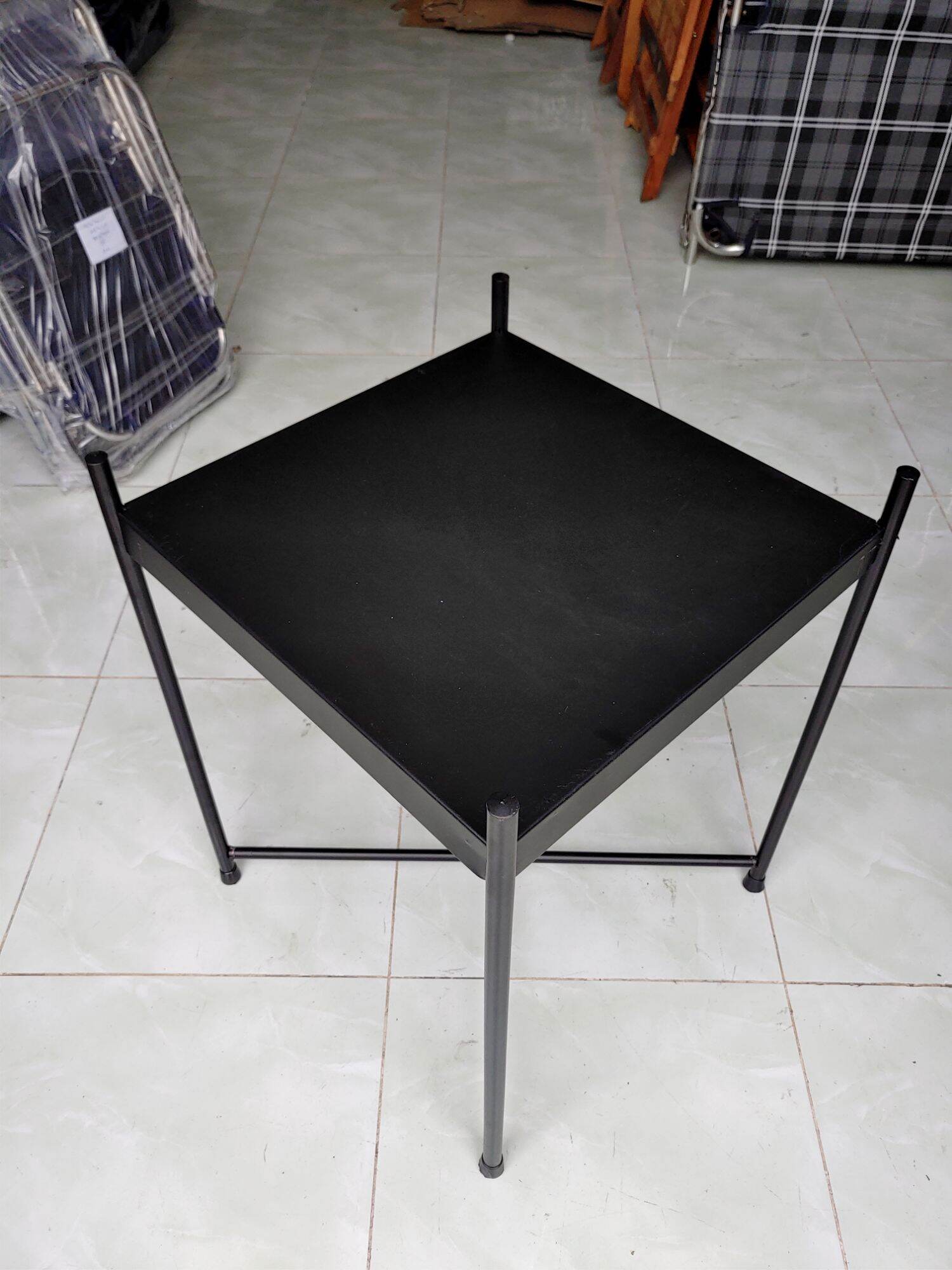 ĐỘC LẠ - BÀN TRÀ MẶT VUÔNG