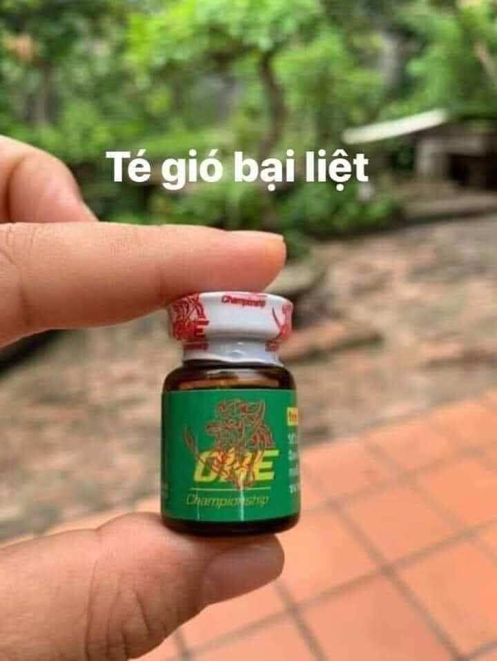 One té gió, bại liệt cho gà