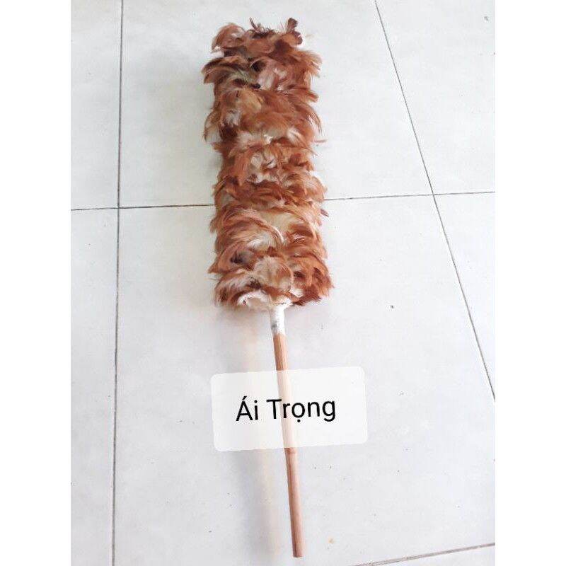 Chổi Lông Gà Mỹ Quét Bụi Loại Tốt - Cán Mây, Lông Mềm Mại, Dày Và Mượt, Đầu Dài Chắc Chắn