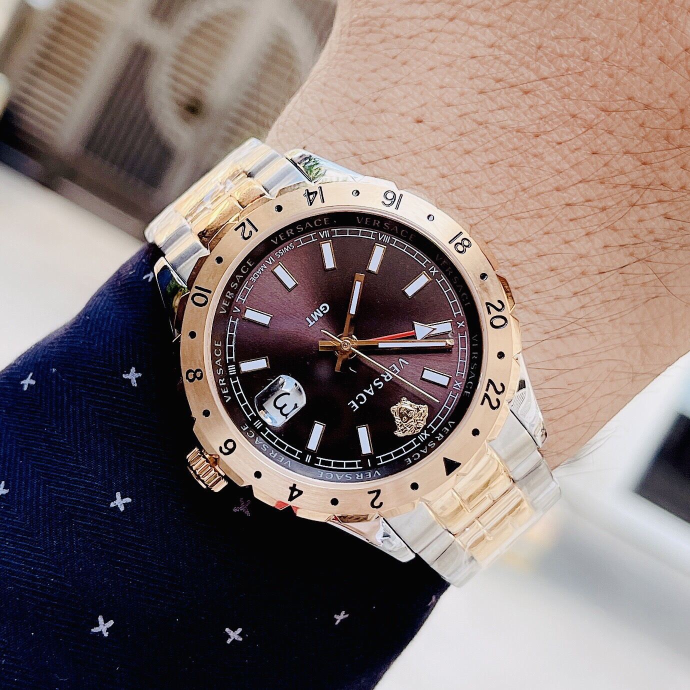 Đồng hồ nam Versace V11040015 Auth 42mm