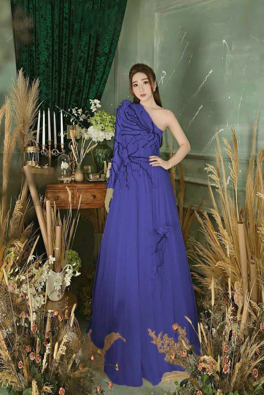 ĐẦM MÀ HOA LỆCH VAI