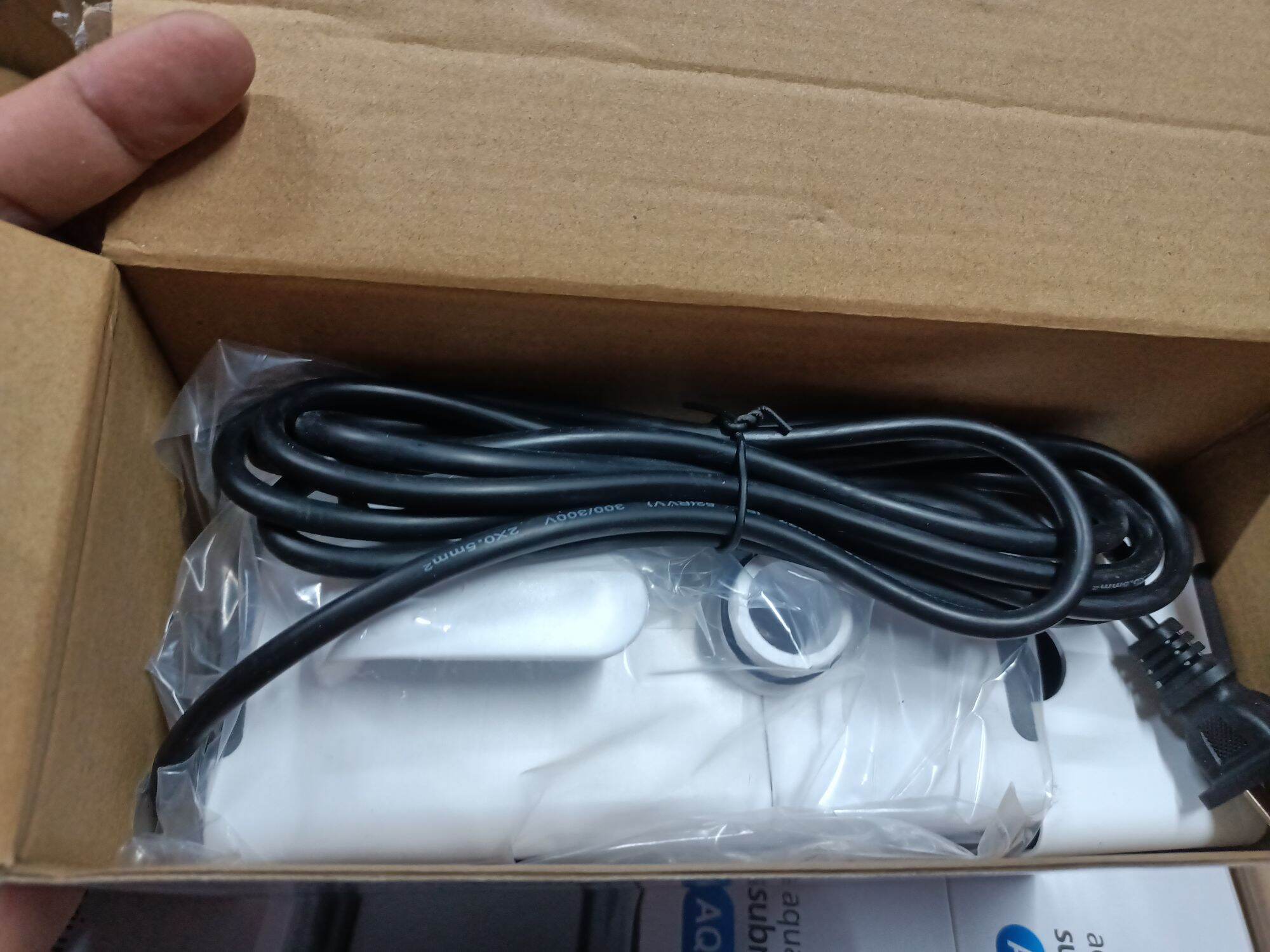 MÁY BƠM CHÌM , MÁY BƠM HỒ CÁ SOBO AQ 7500 ( 5000L/H 100w )