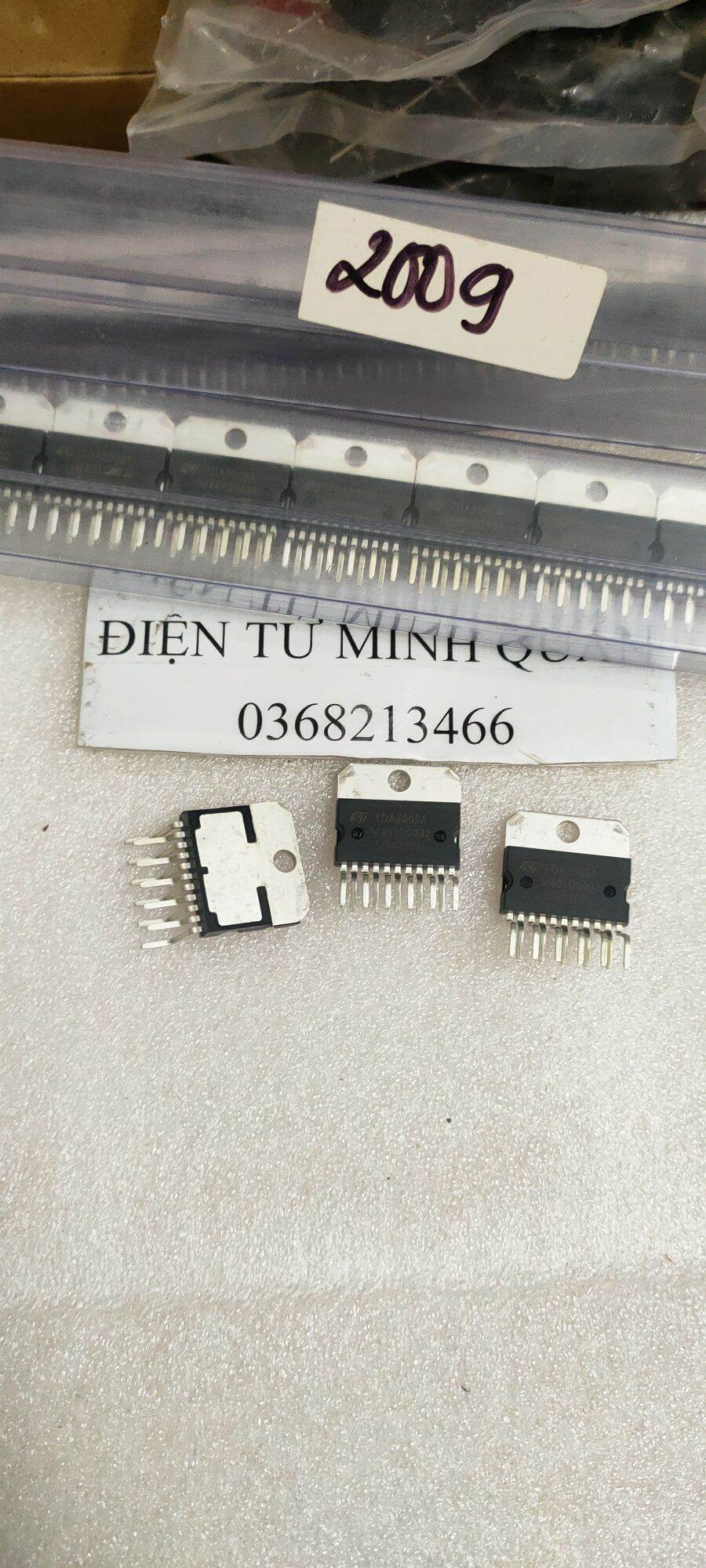 1 con IC công suất TDA2009