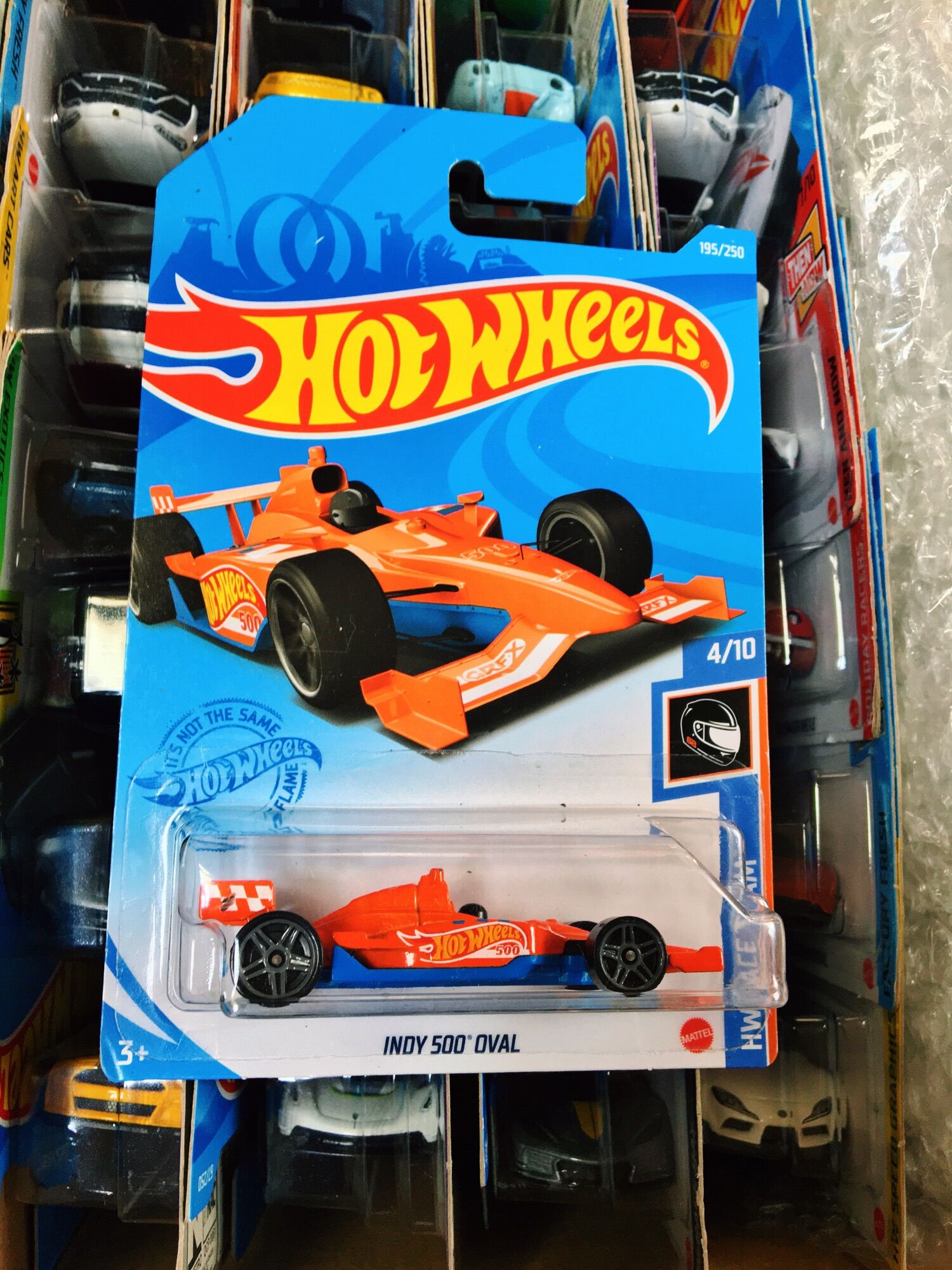 Xe mô hình hot wheels tỉ lệ 1:64 "indy 500 oval "