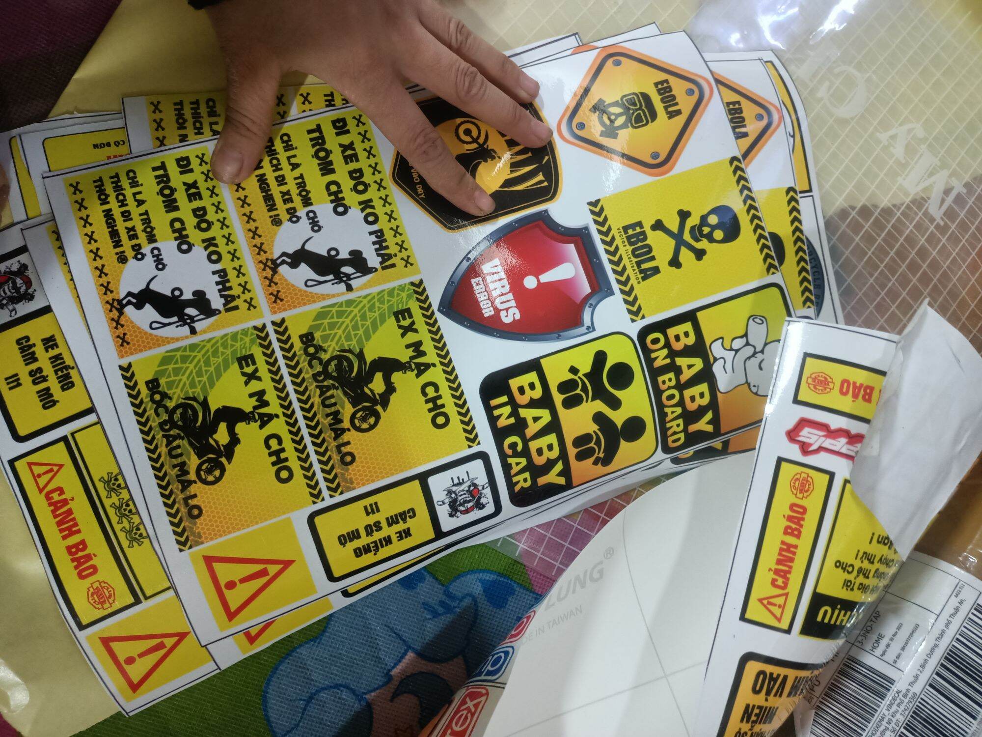 BỘ 15 hình TEM CẢNH BÁO dán xe