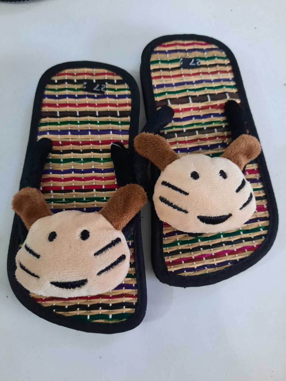 Children's Slippers with Pet Attachments (All Sizes)