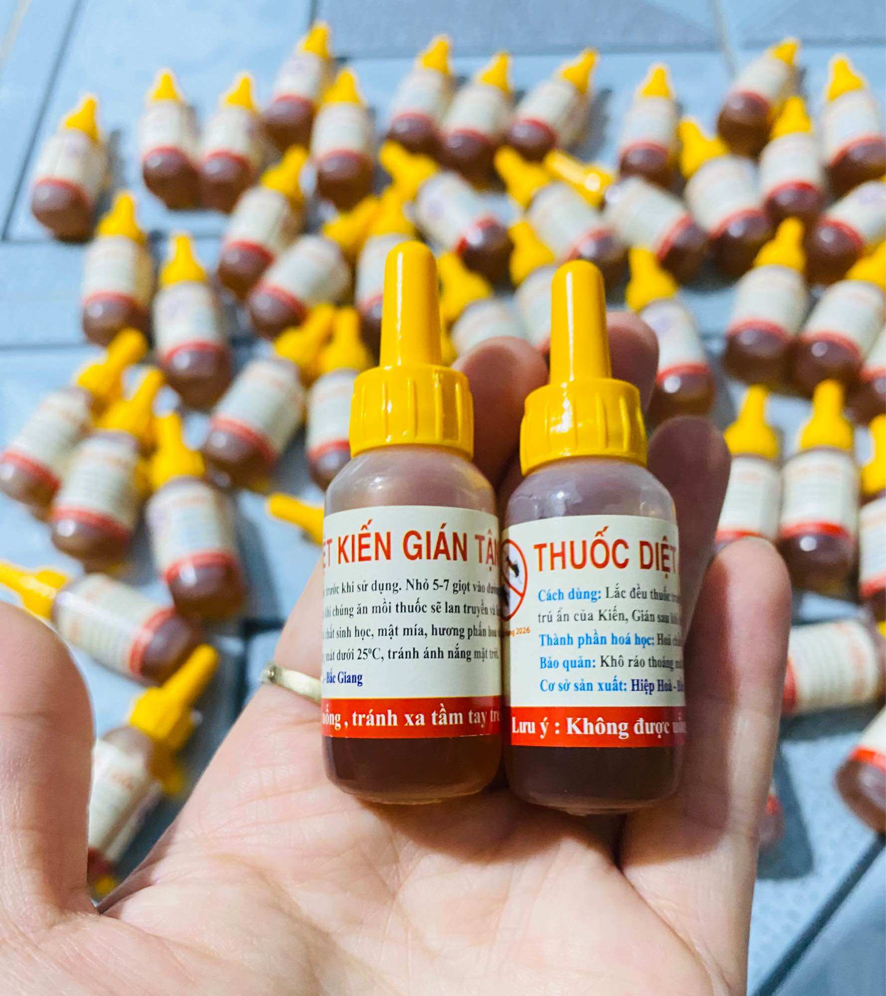 Thuốc diệt kiến gián tận gốc hoá chất sinh học mật mía hương phấn hoa phụ gia bảo quản