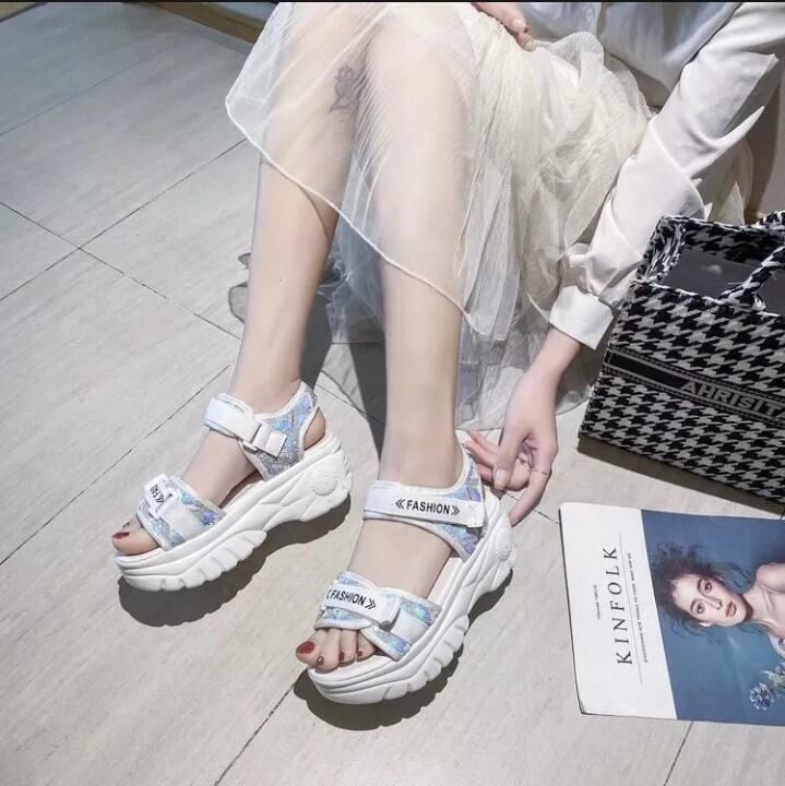 Sandal nữ thời trang Ulzang kiểu dáng đế cao quai RAWM cao cấp 2 màu nữ tính