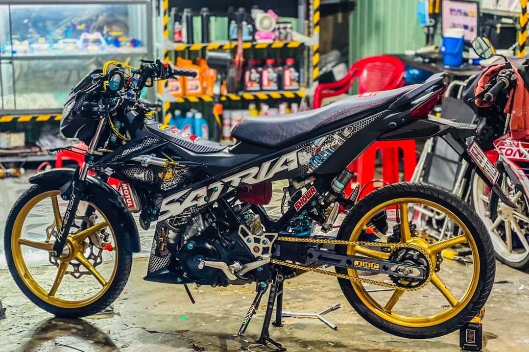Tem rời satria đen tổ ông