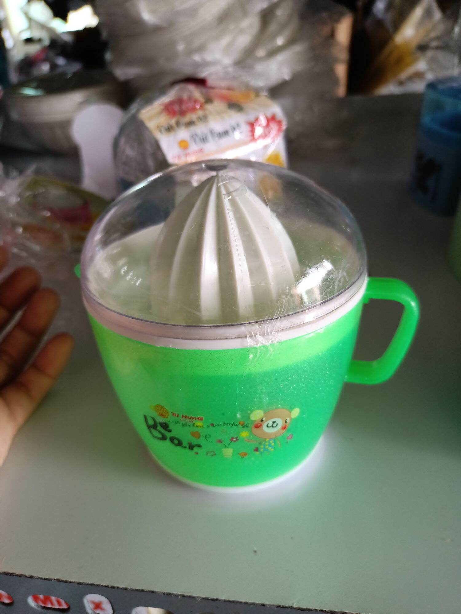 Vắt cam nhựa Tứ Hưng