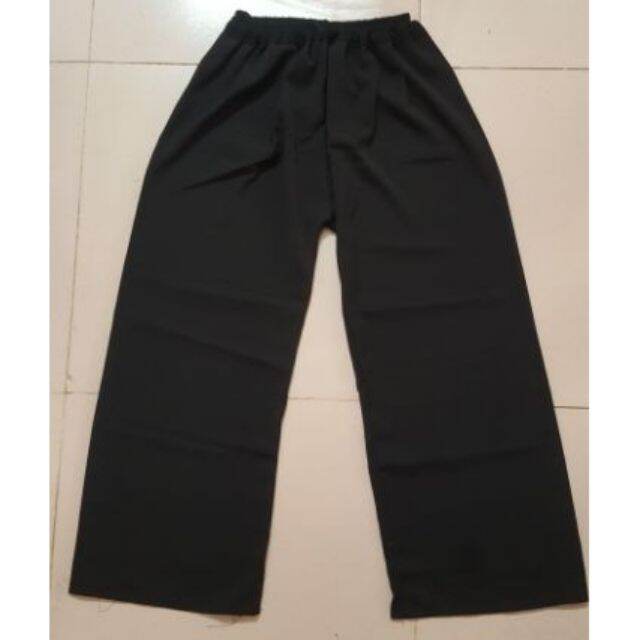 Quần lanh đen bà già
