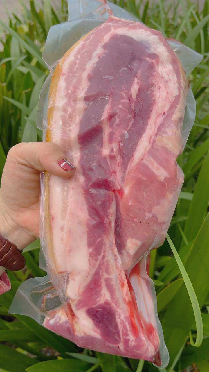 1kg Ba rọi Nai tươi dính sườn (giao nhanh)