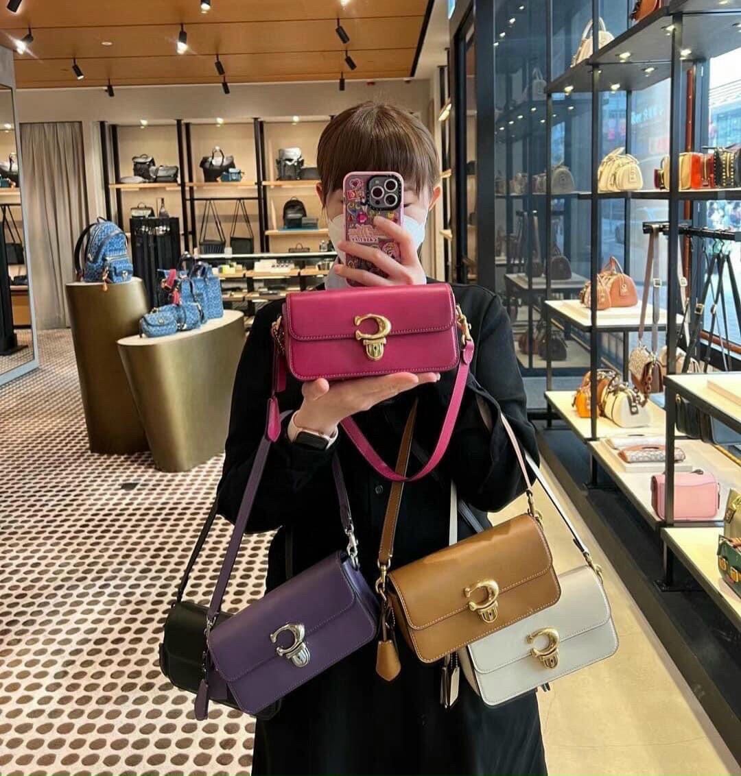 Túi đeo chéo Coach Studio Baguette Bag 5 màu trẻ trung 