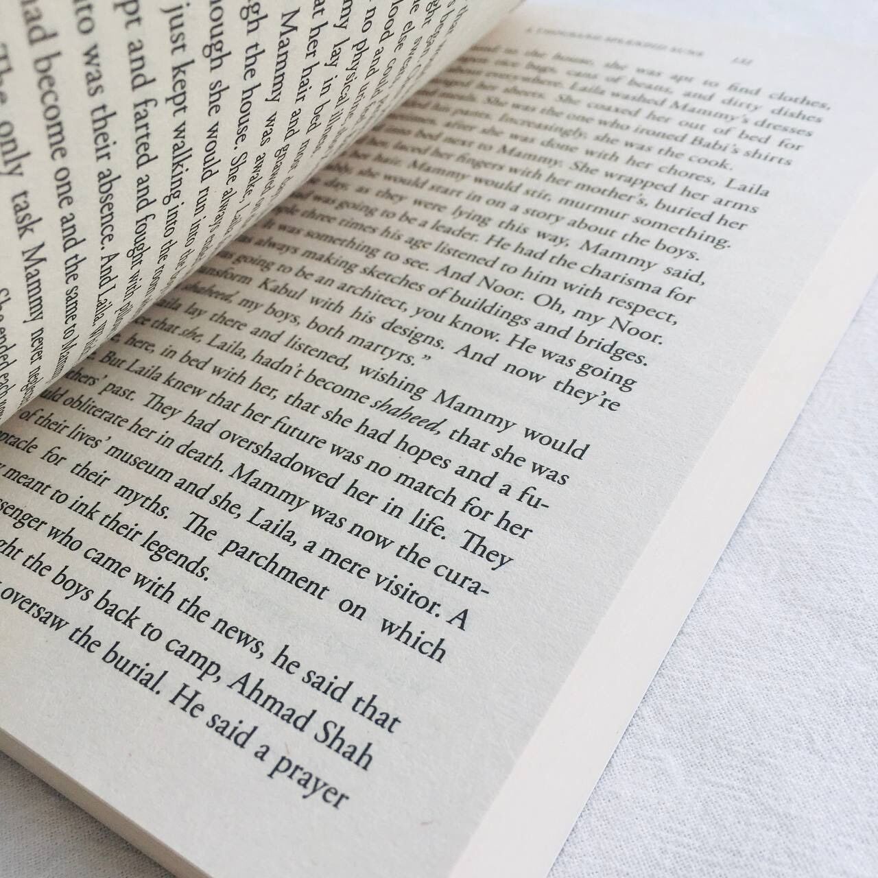 Sách A Thousand Splendid Suns (ISBN: 9781594483073)