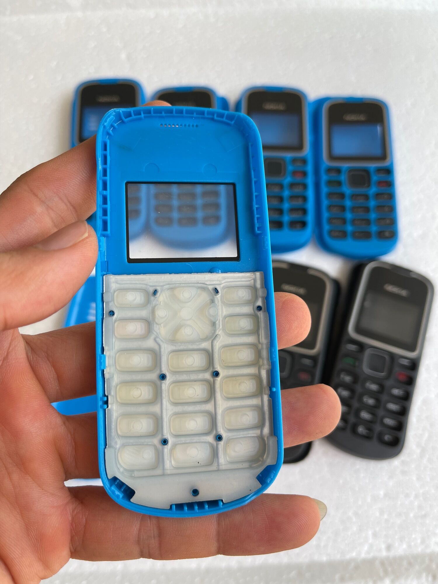 Vỏ Nokia 1280 loại xịn,có cả phím+xương