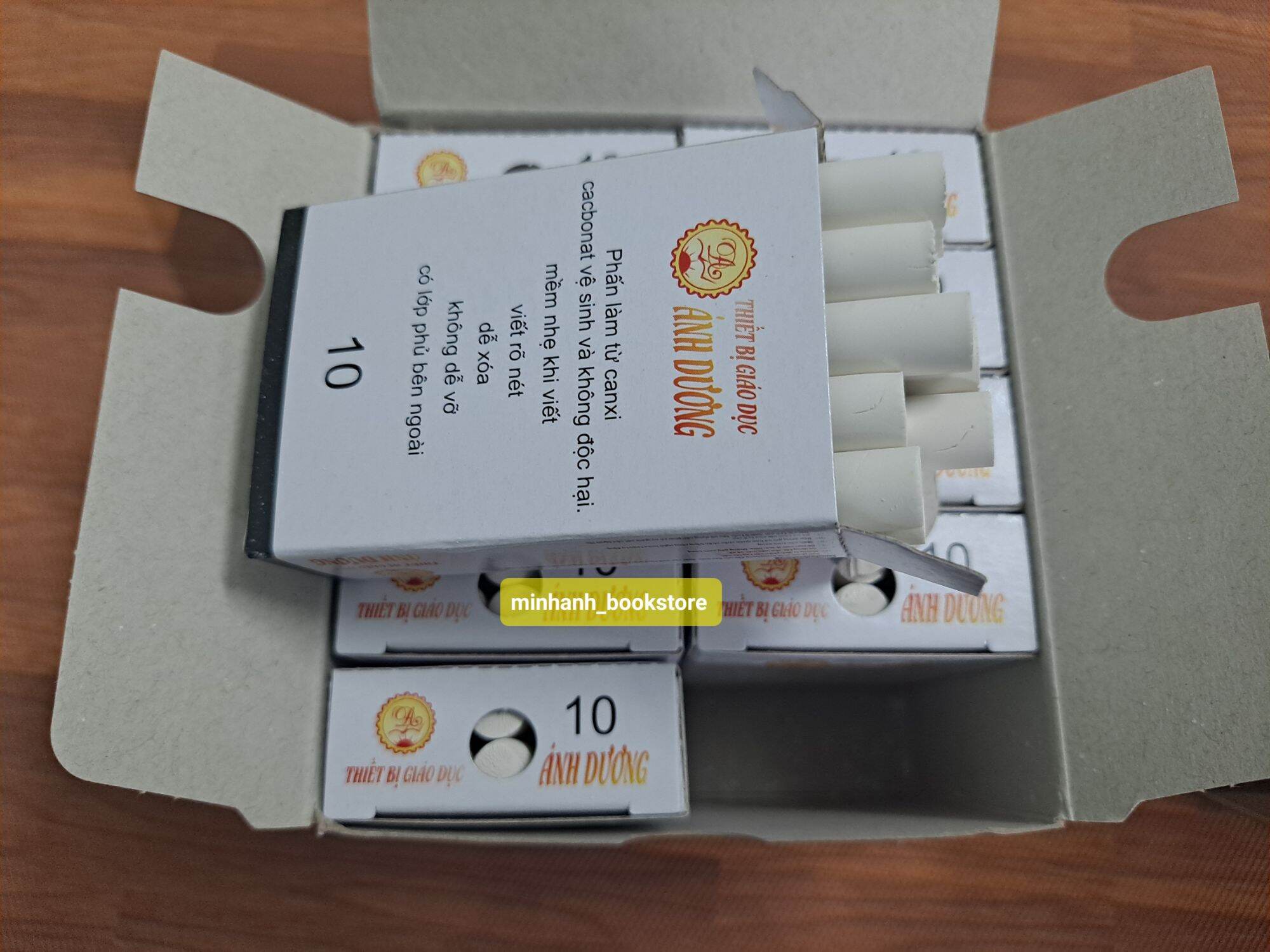 Phấn viết bảng thanh đậm Ánh Dương (Trắng và màu) tròn đều