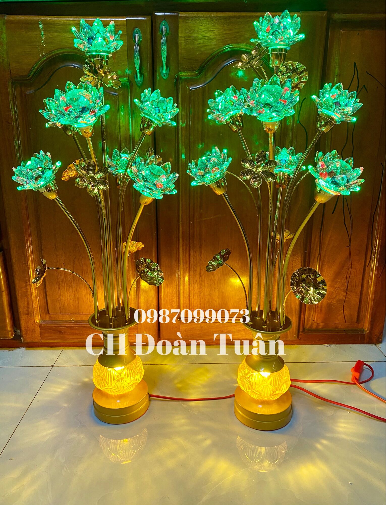 Cặp đèn bình bông hoa sen pha lê cao cấp - 13 bông pha lê cao cấp