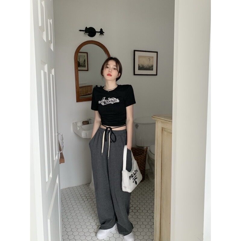 ÁO CROPTOP IN CHỮ CỘT EO CỰC XỊN TAVIN8