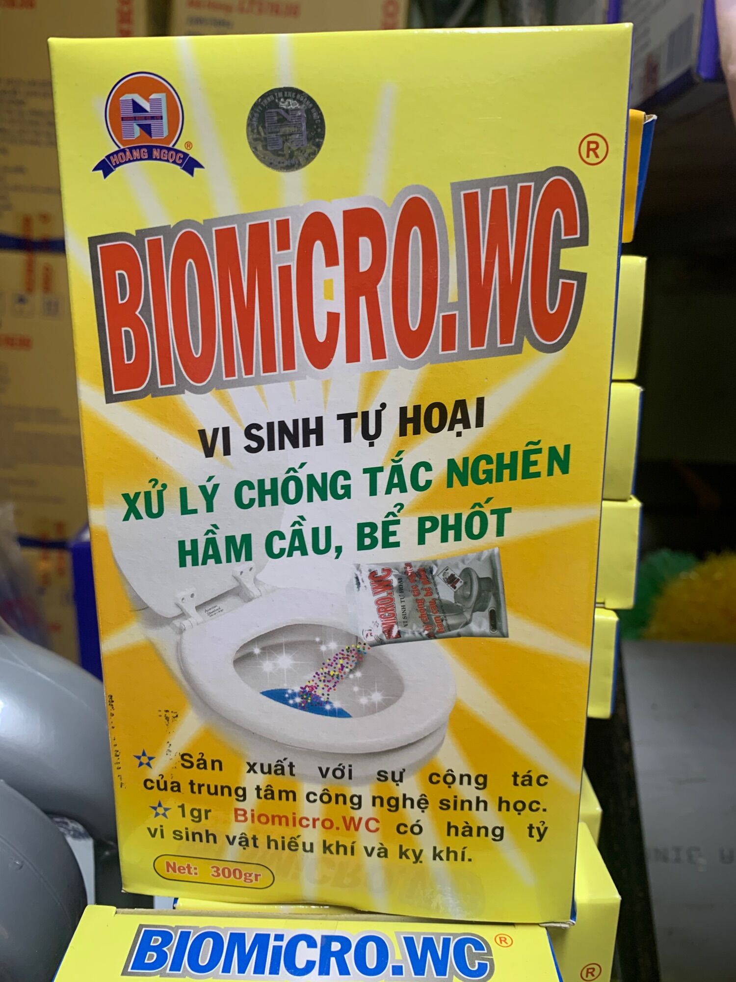 Men vi sinh tự hoại thông bồn cầu