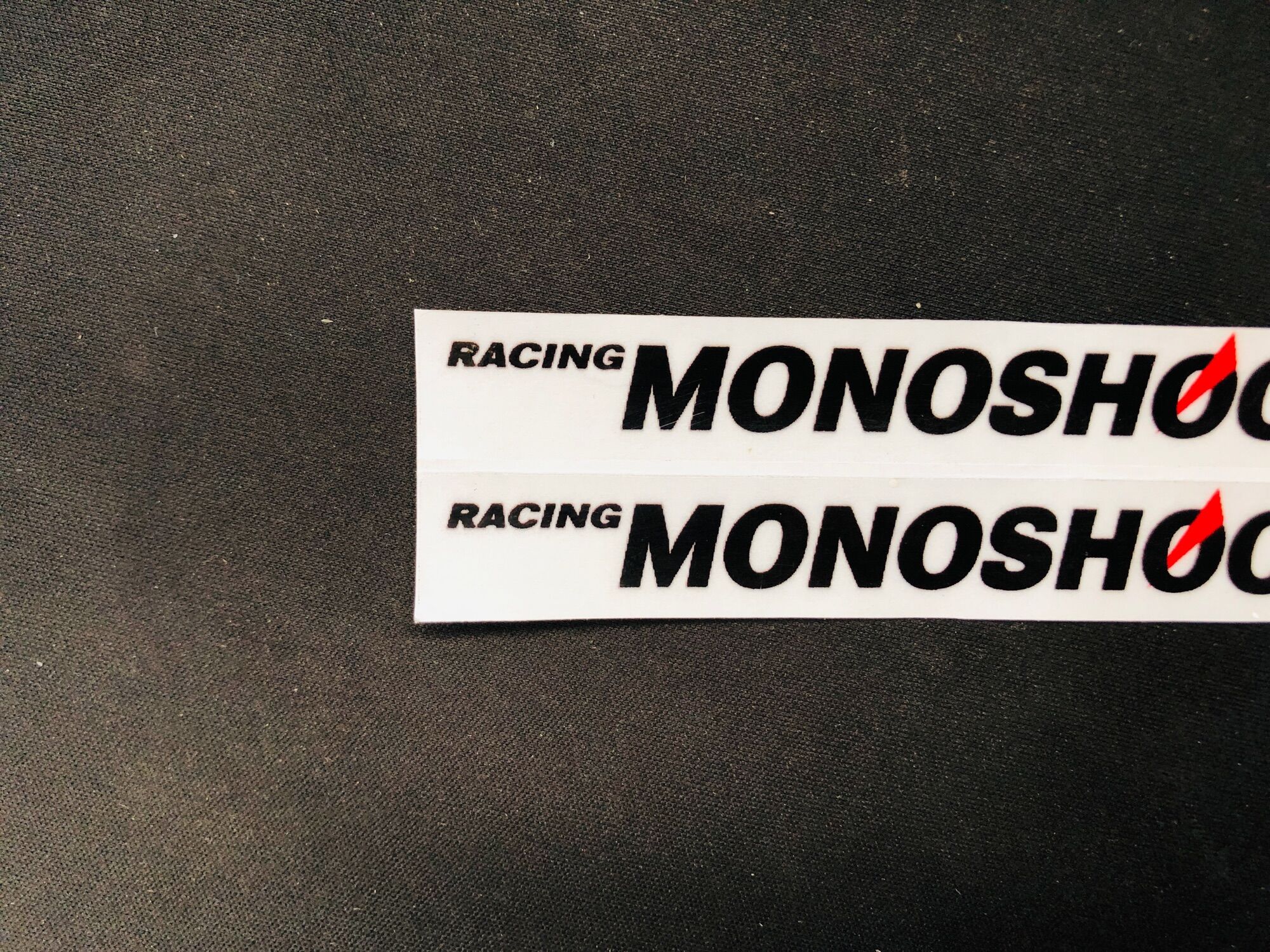 TEM PHUỘC MONOSOCK NHỎ ĐEN DECAL IN