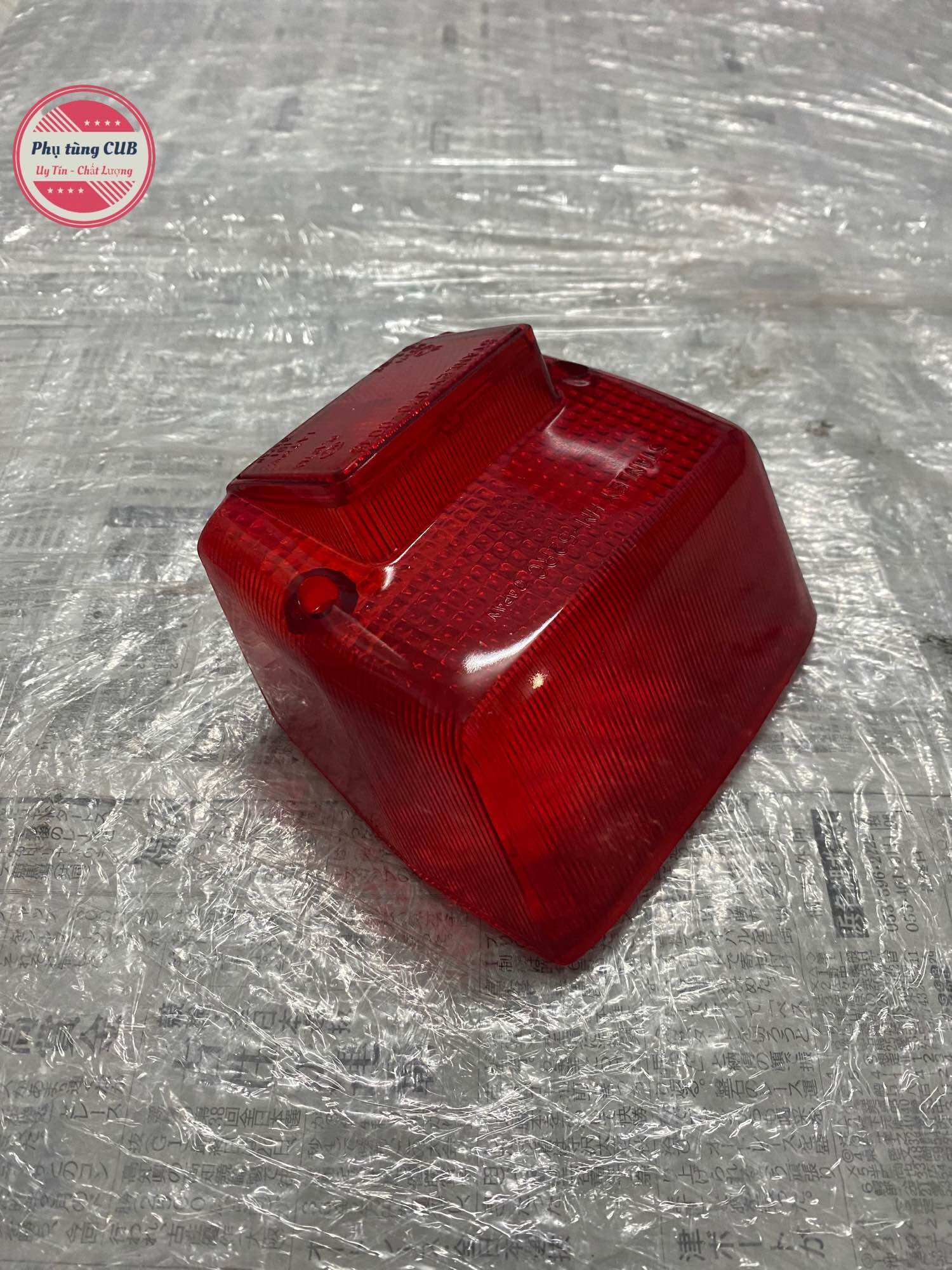 Chụp đèn hậu xe cub 82 DD,loại dày.