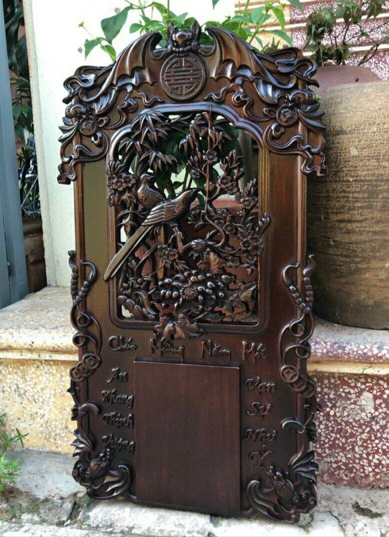 Đốc lịch treo tường gỗ gụ 61x34x2,2cm