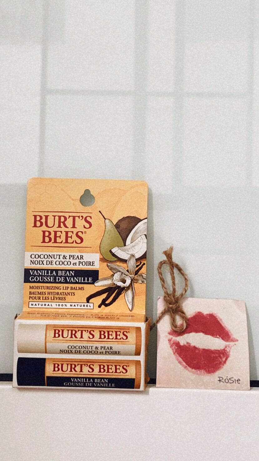Son dưỡng môi sáp ong Burt's Bee