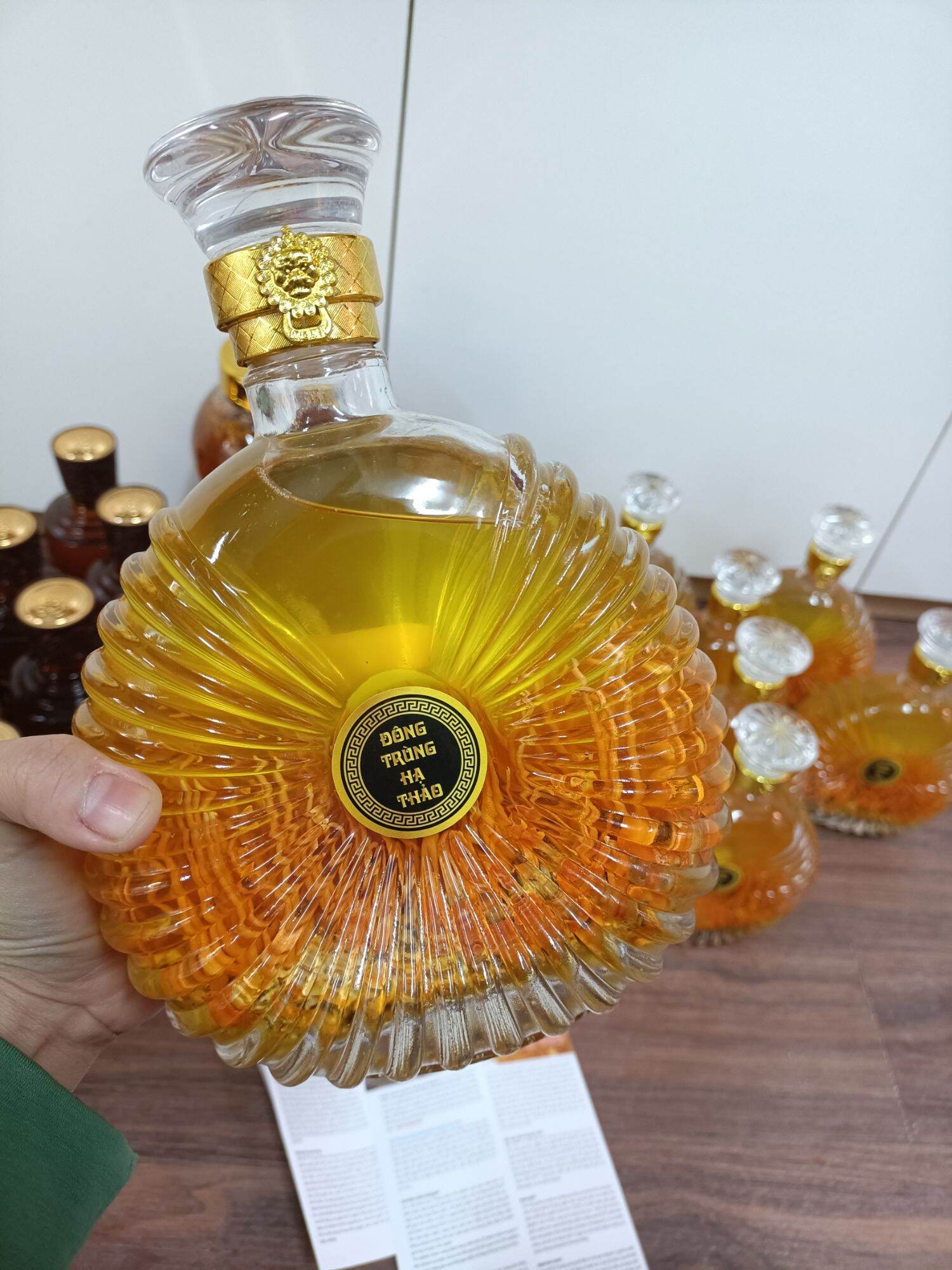 Rượu đông trùng hạ thảo